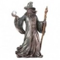 Figurine Mage, sceptre, amulette et boule de cristal, finition Antic line colorée, hauteur 21 cm